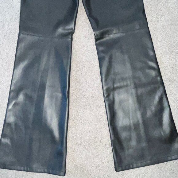 WE THE FREE UPTOWN BLACK VEGAN LEATHER HIGH RISE SLIM FLARE PANTS TROUSERS EUC 4 - Picture 7 of 14